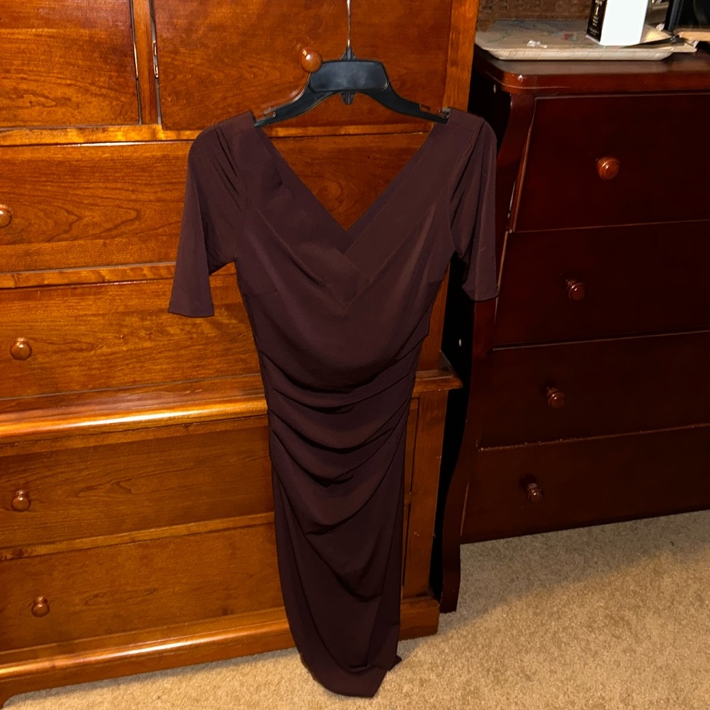 Elegant, ruched, very flattering below knee dress